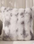 Coussin blanc et gris effet fourrure 45x45 cm KAELA