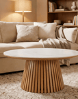 Table basse ronde en bois clair plateau en céramique blanc HEKA